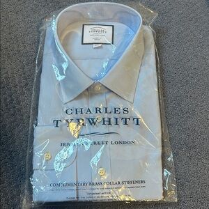 Charles Tyrwhitt Sky Blue Non Iron Classic Fit